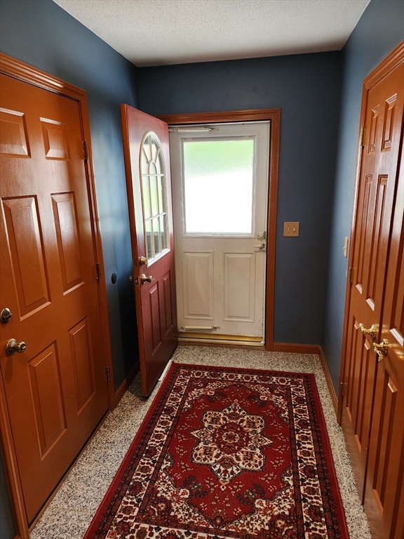 33 Guerin St, Chicopee, MA Photo #16