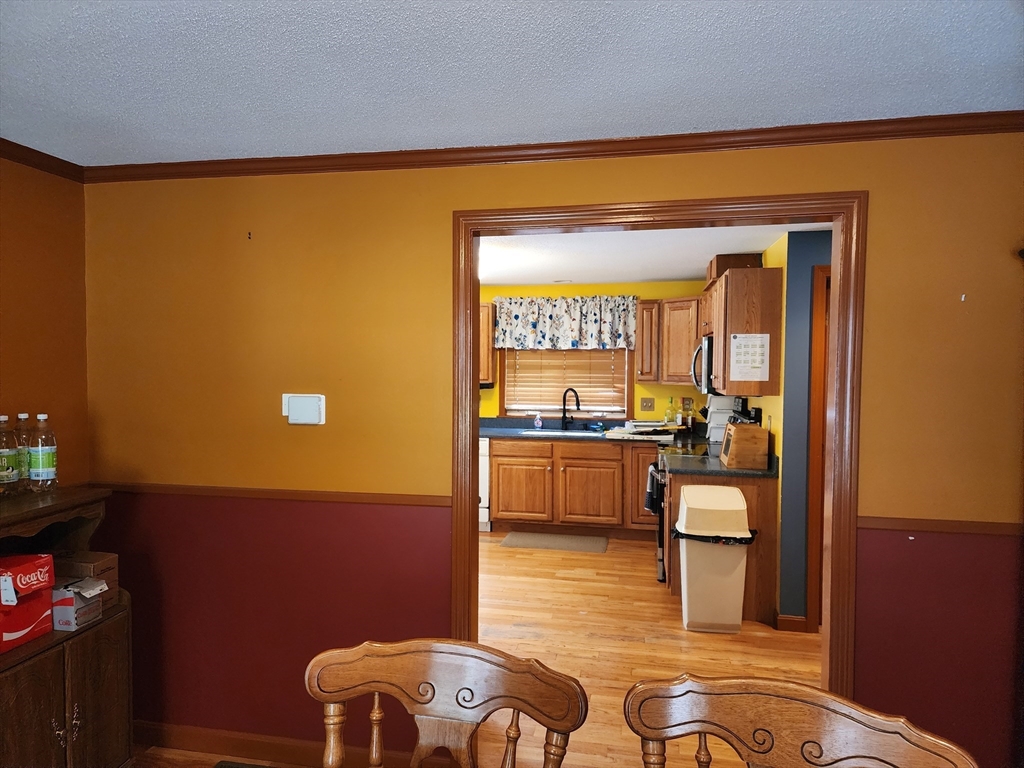 33 Guerin St, Chicopee, MA Photo #13