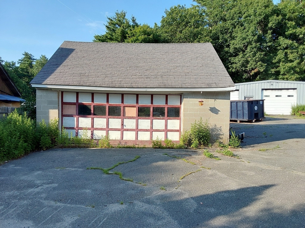 96 East St