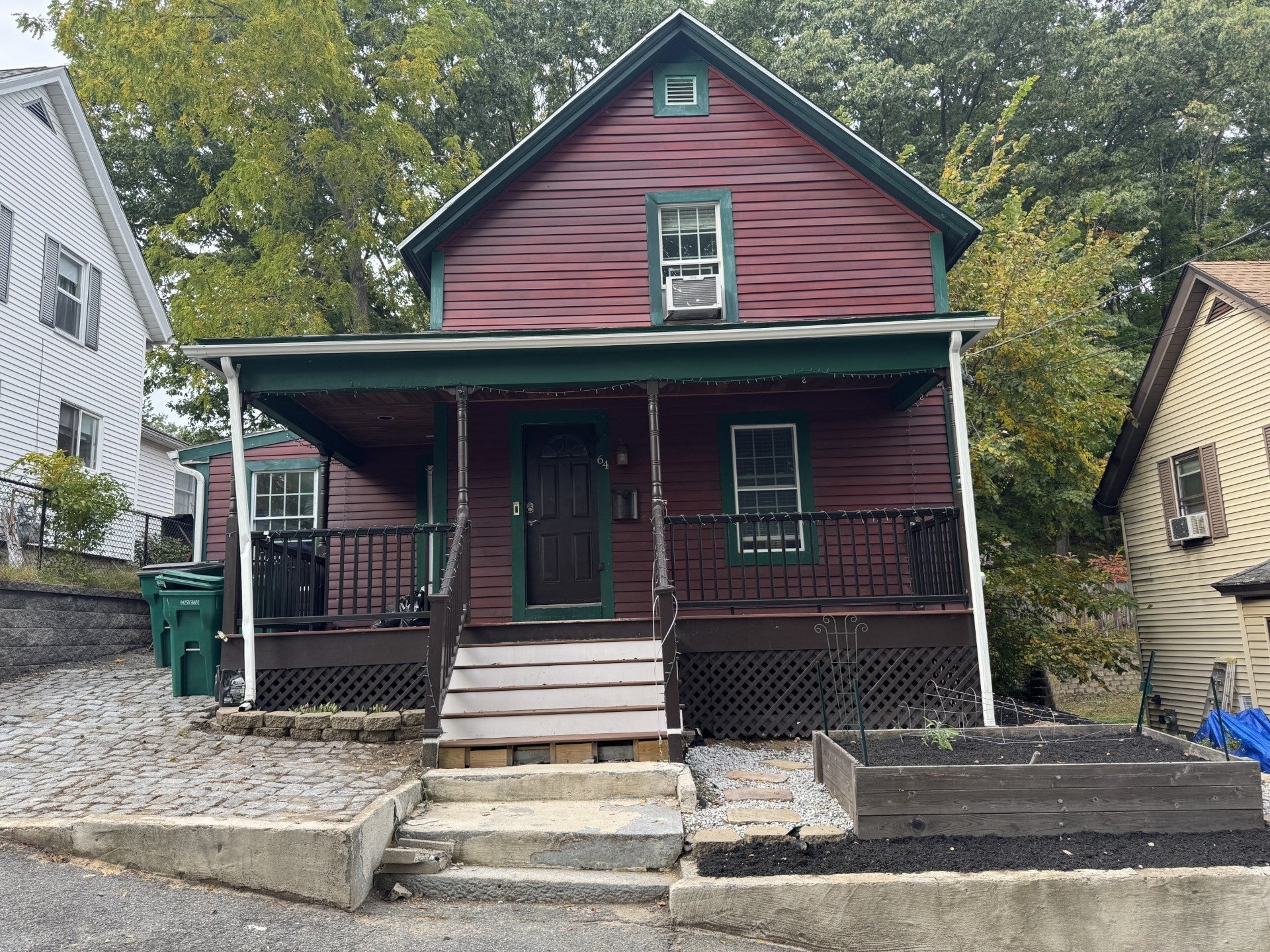64 Mayland St