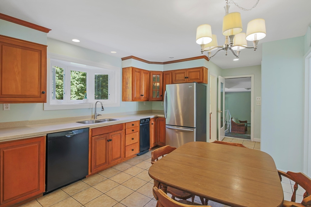 11 Brentwood Drive
