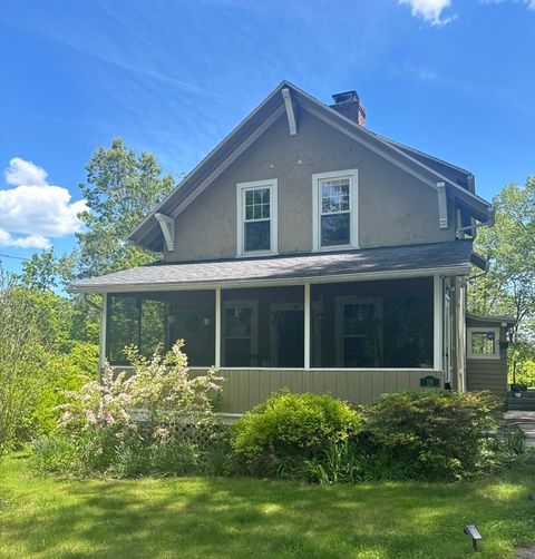 19 Aldena Rd Worcester MA 01603