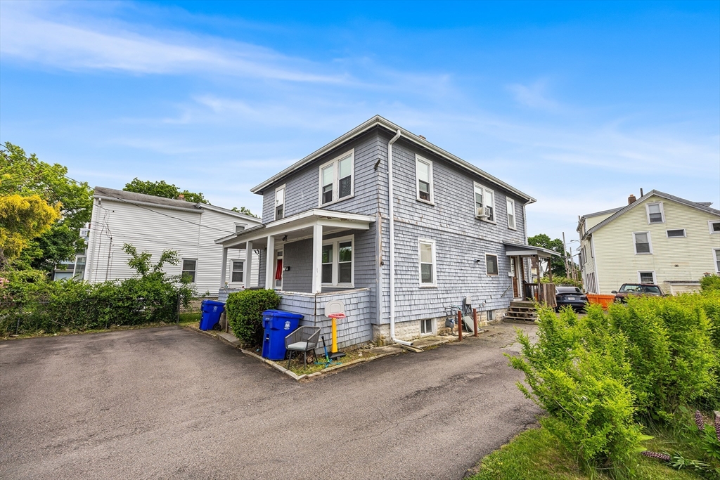 19-R Randall St