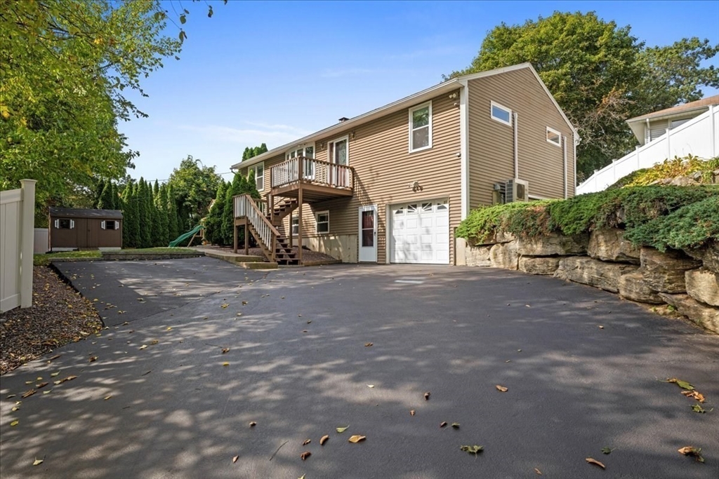 31 Crane St
