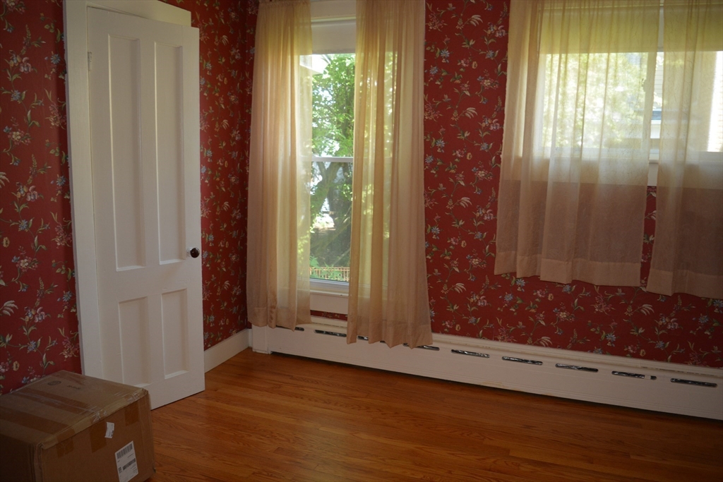 19 Noble Avenue
