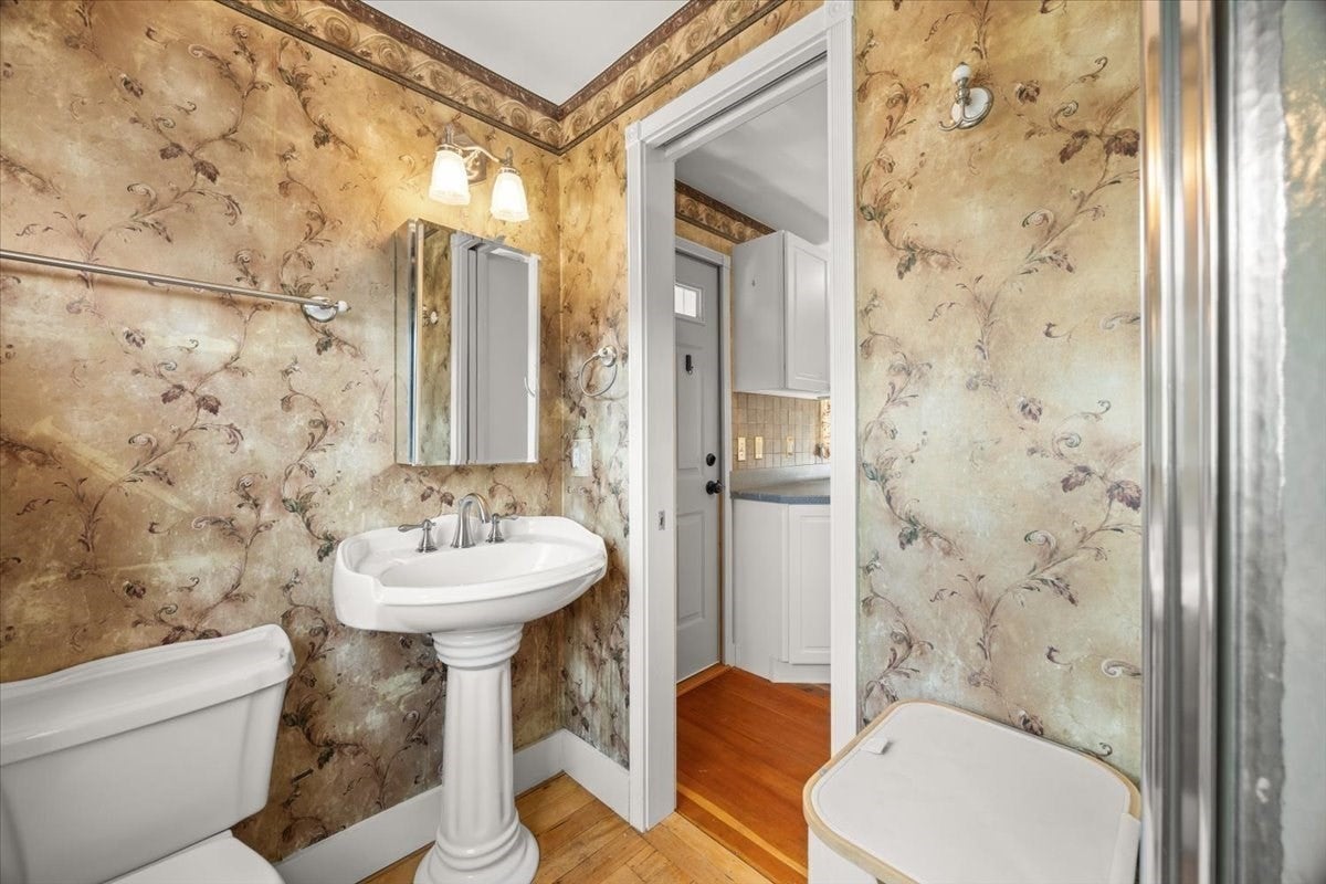 749 High St, Fall River, MA, 749 High St, Fall River, MA Photo #9