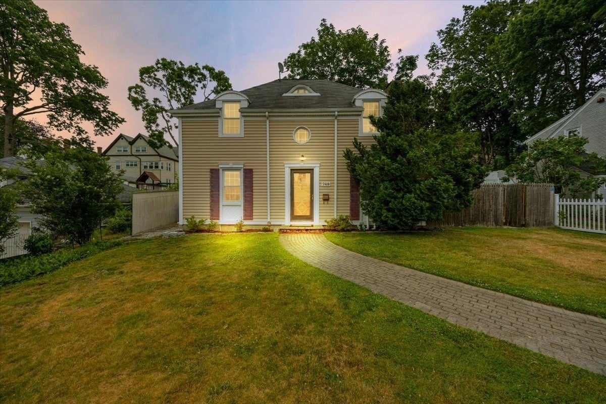749 High St, Fall River, MA, 749 High St, Fall River, MA Photo #27
