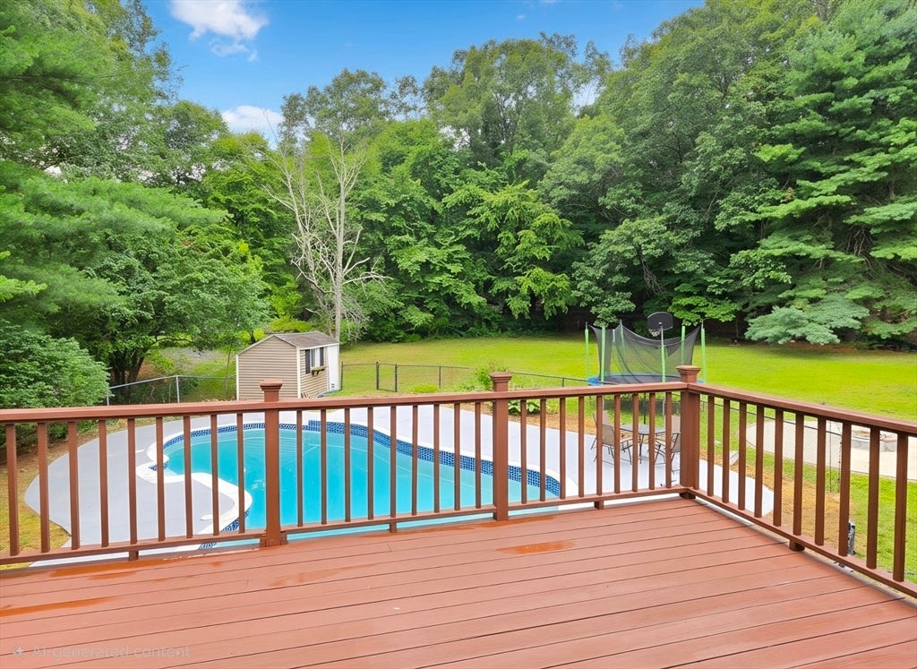 8 Woodridge Ln