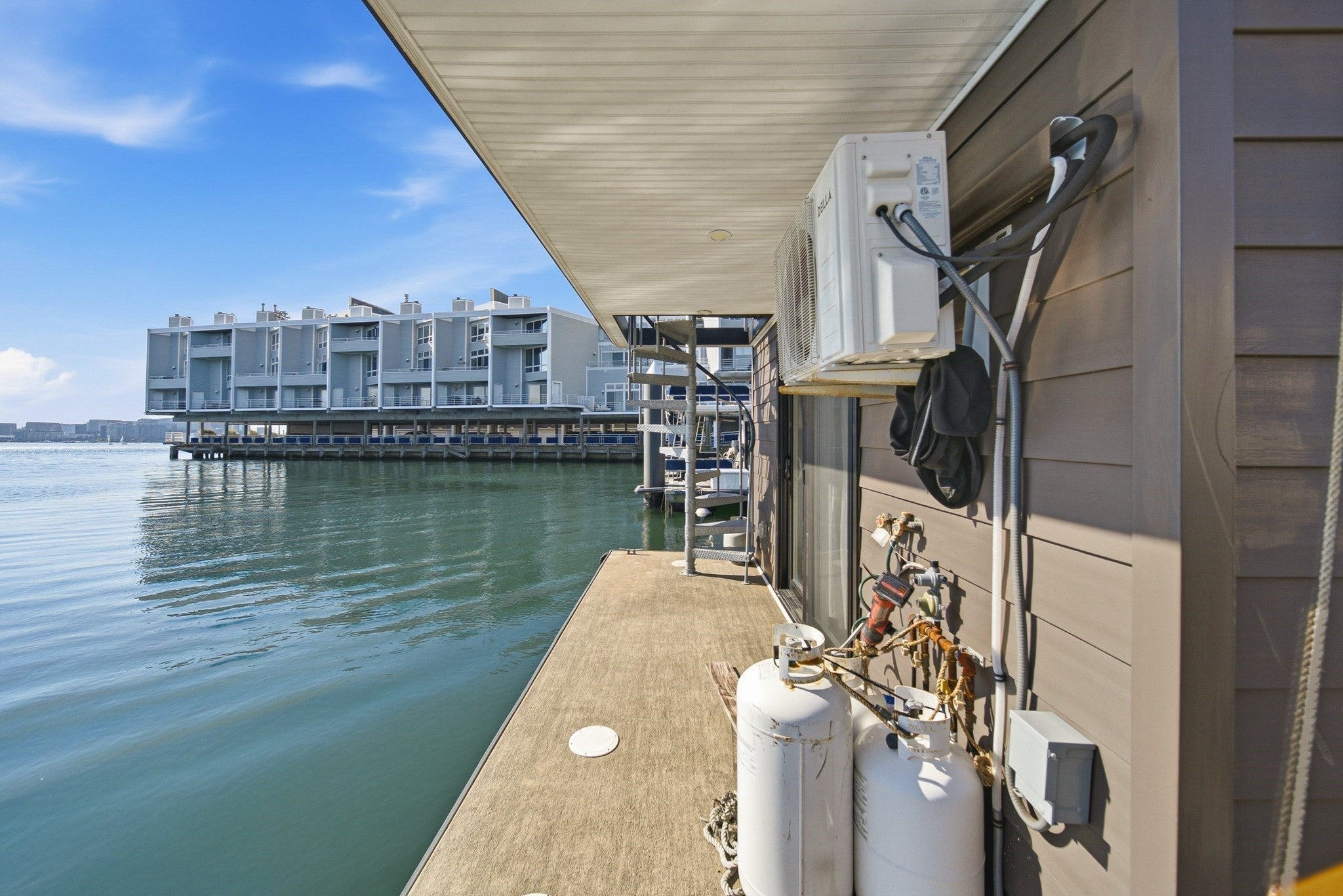1 Pier 8 13th St #B, Boston, MA Photo #19