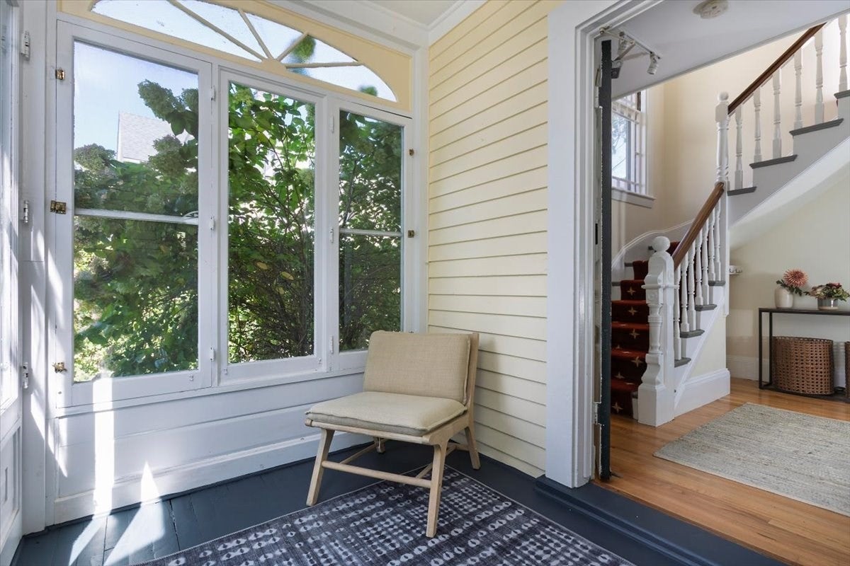16 Abbott Street