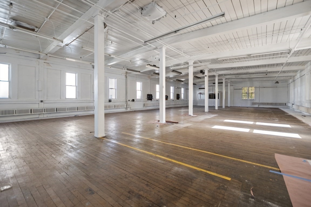 474 Main Street 1a