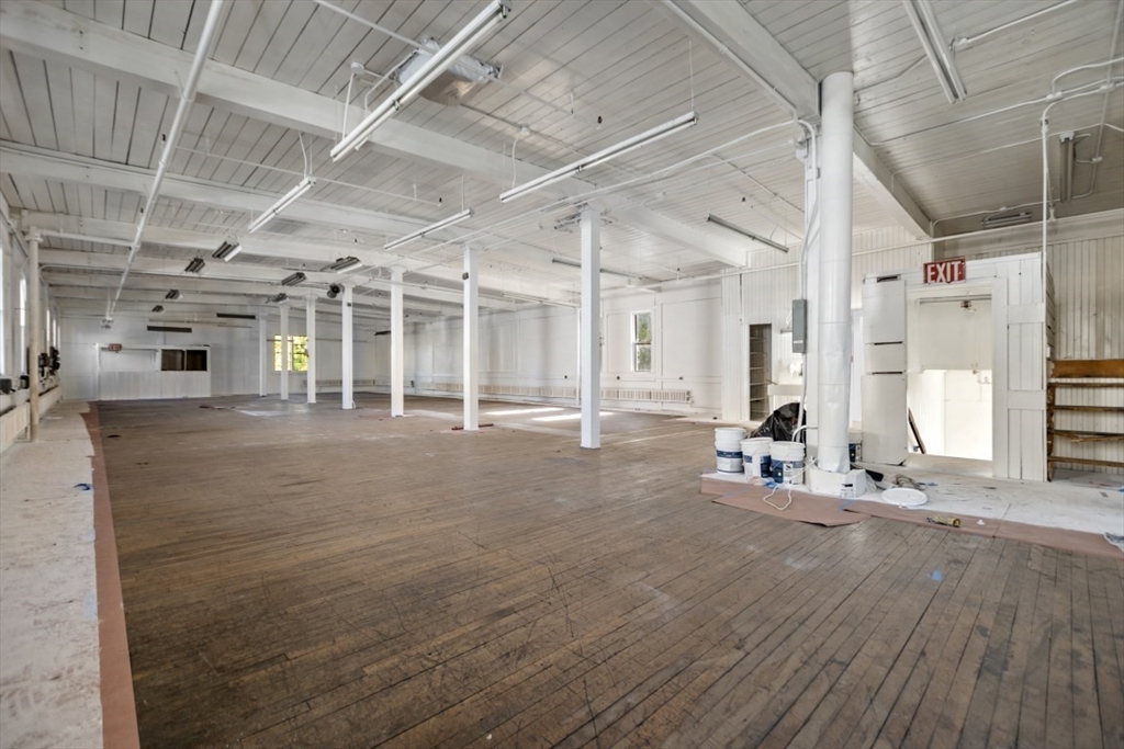 474 Main Street 1a