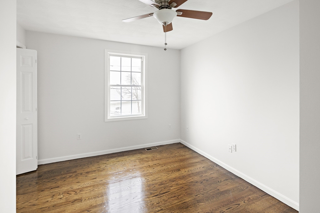 Malden, Massachusetts 02148, United States, 3 Bedrooms Bedrooms, ,2 BathroomsBathrooms,Residential,Active,105987