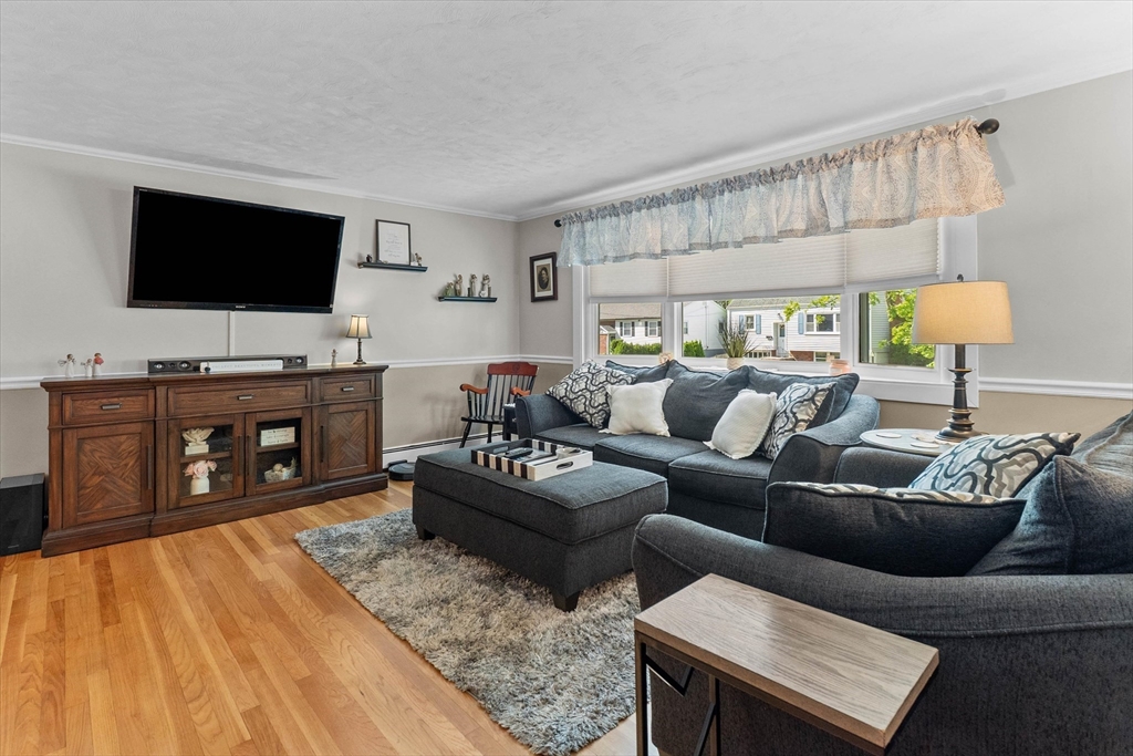 87 Lockwood Rd