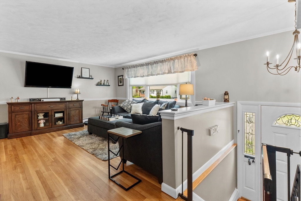 87 Lockwood Rd
