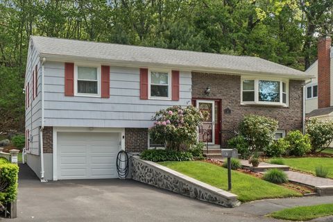 87 Lockwood Rd Lynn MA 01904
