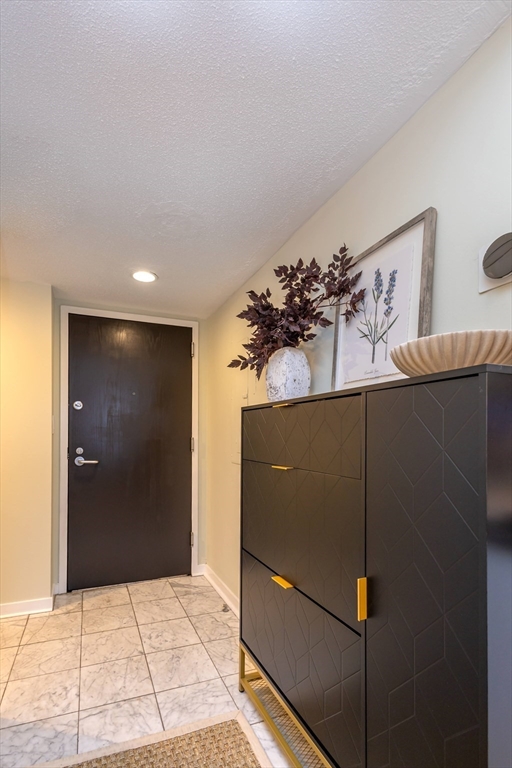 147 Kelton St 609