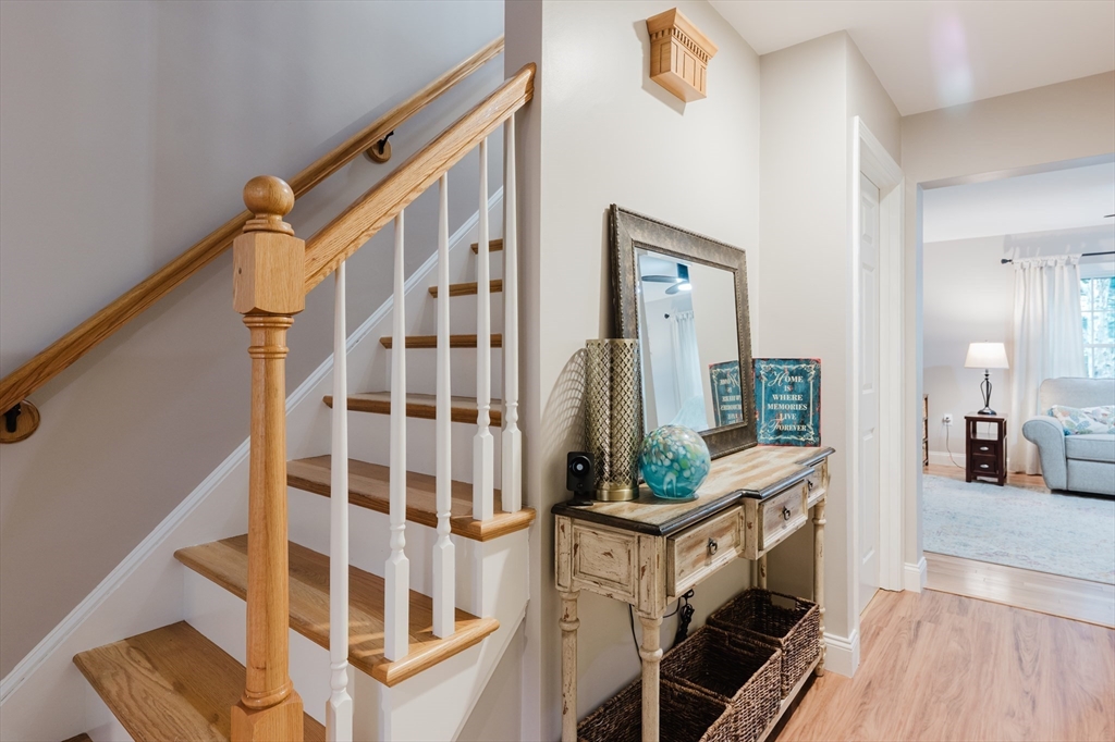 700 Lees River Ave 15