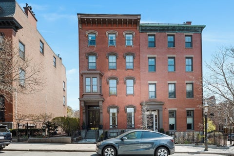 Photo of 2 Monument Square #5, Boston, MA 02129 (MLS # 73535158)