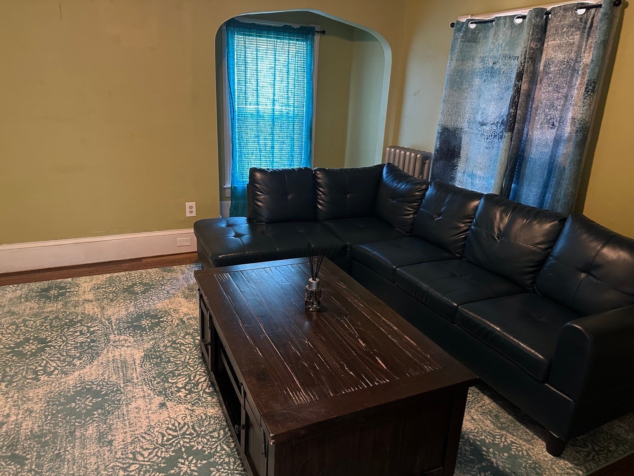 434 Pleasant St, Holyoke, MA Photo #14