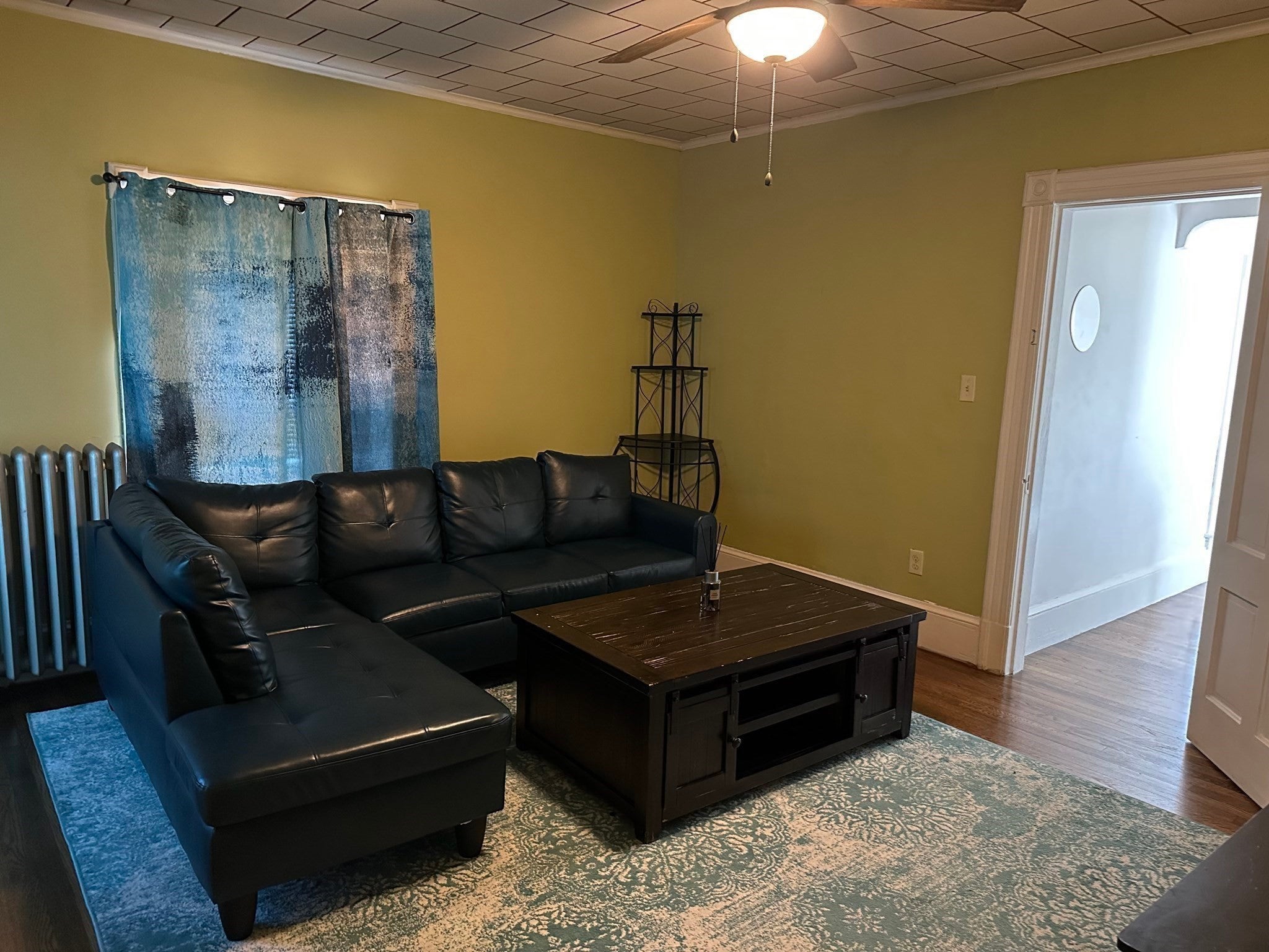 434 Pleasant St, Holyoke, MA Photo #13