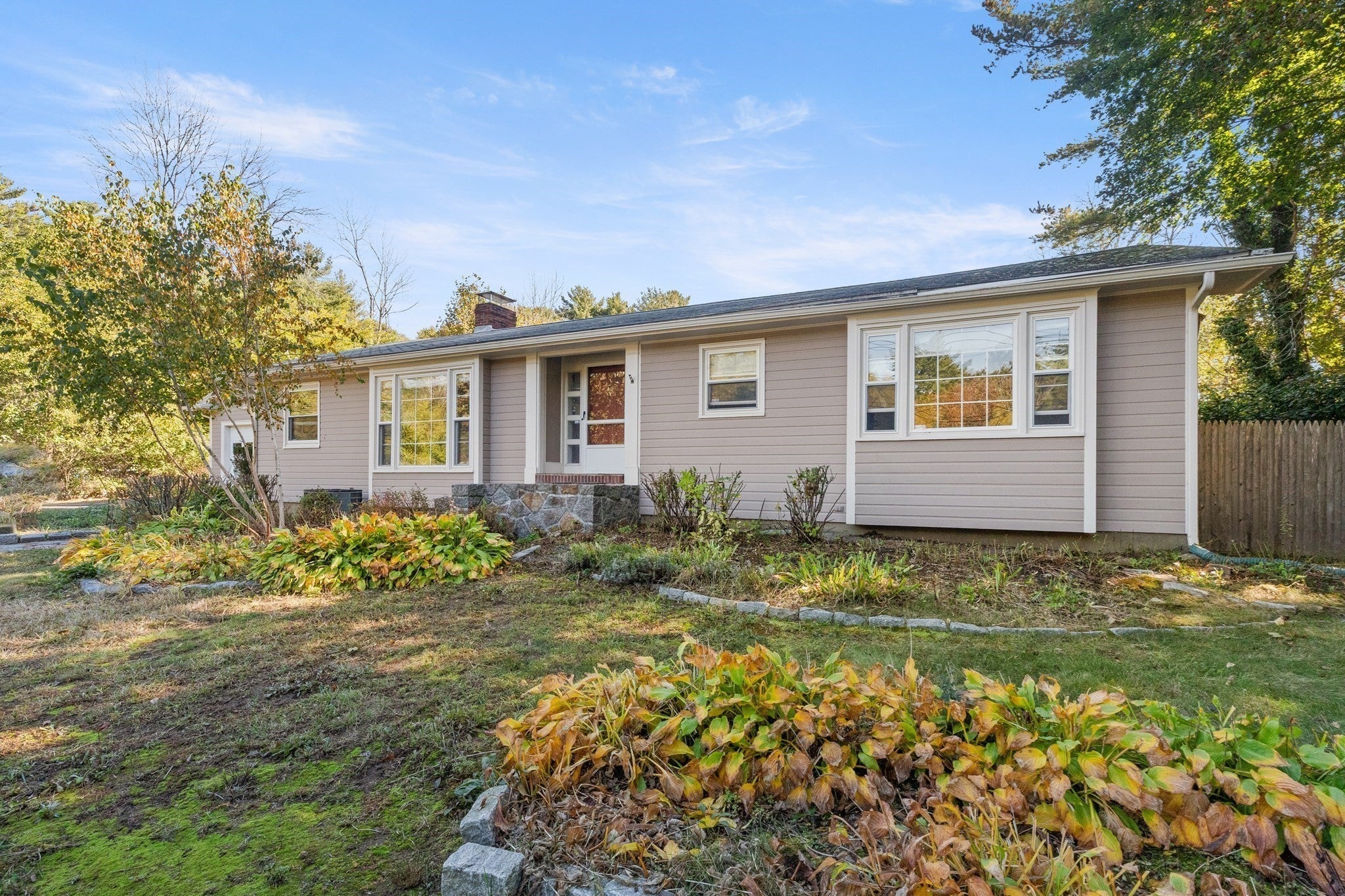 335 Essex Ave, Gloucester, MA, 335 Essex Ave, Gloucester, MA Photo #2