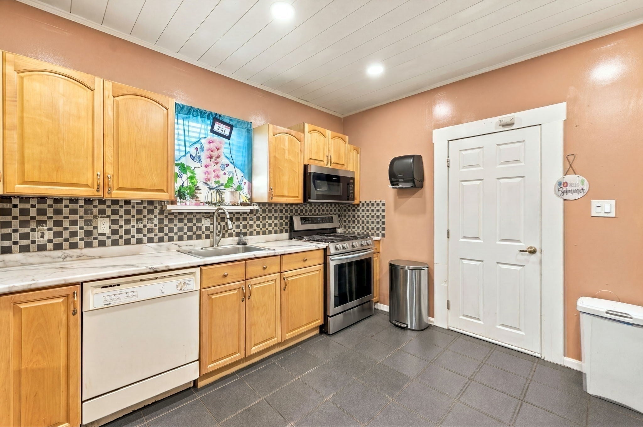 39 Boisvert St, Lowell, MA, 39 Boisvert St, Lowell, MA Photo #16