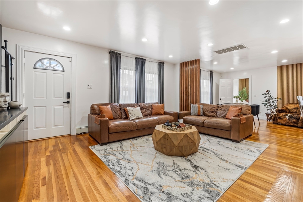 2 Winmere Ave