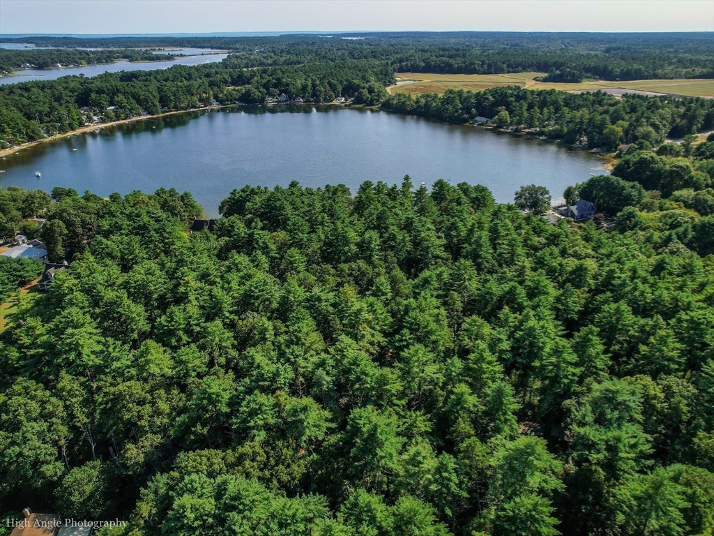 11 + 13 Blackmore Pond Circle