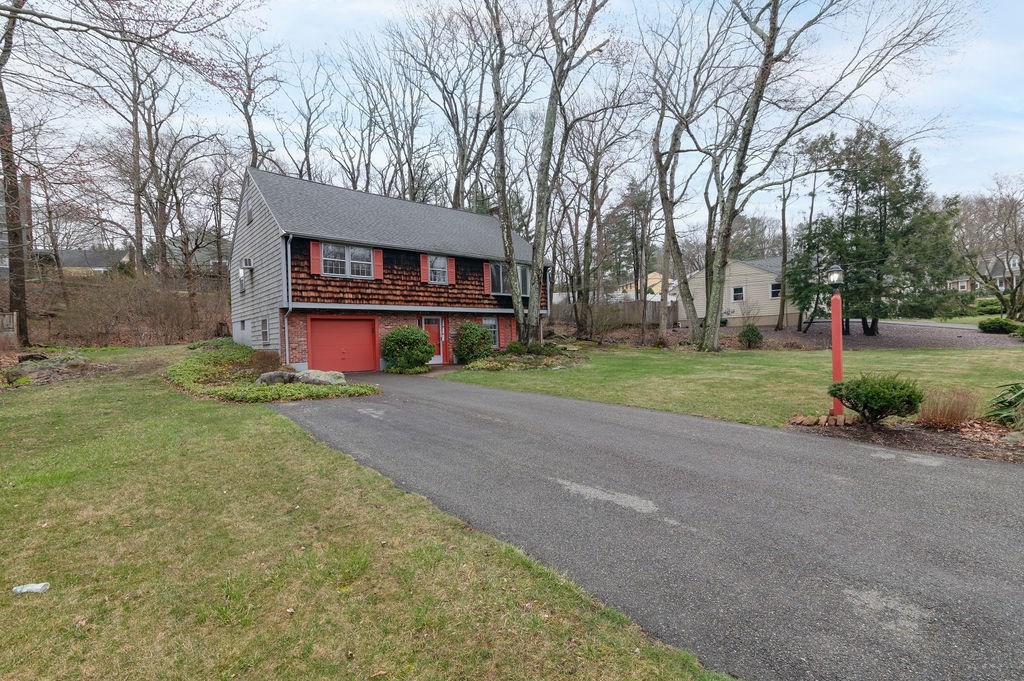 107 Old Country Way