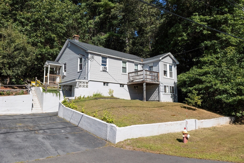 140 Leominster Rd