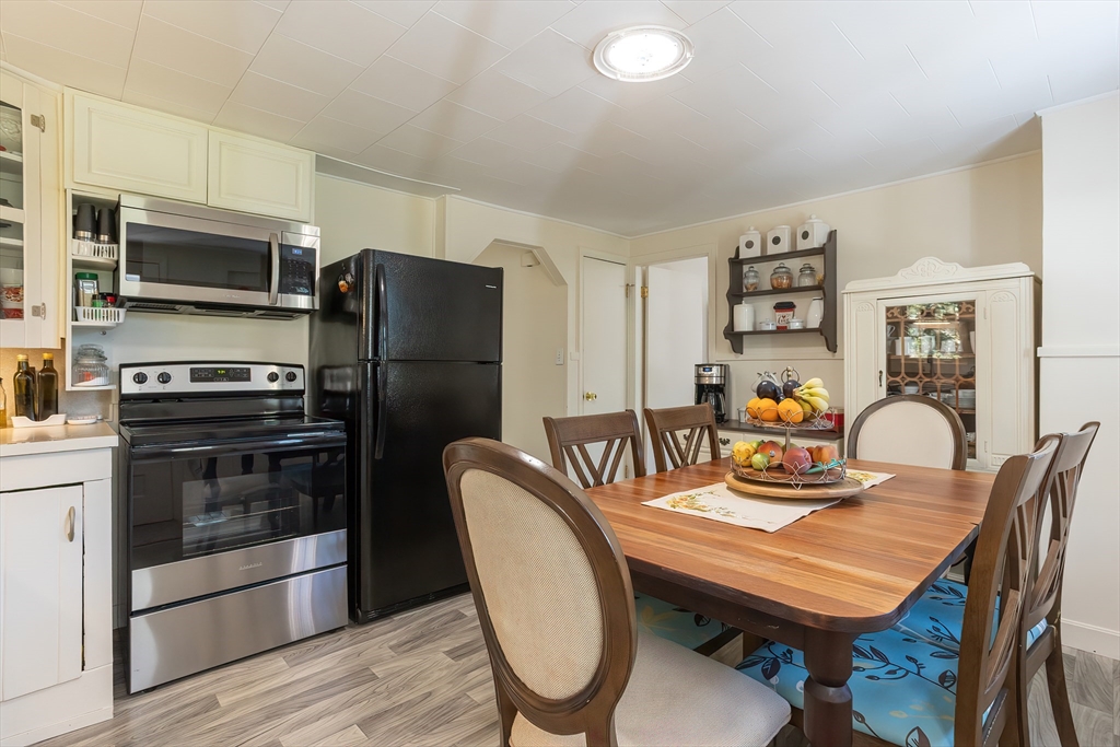 140 Leominster Rd
