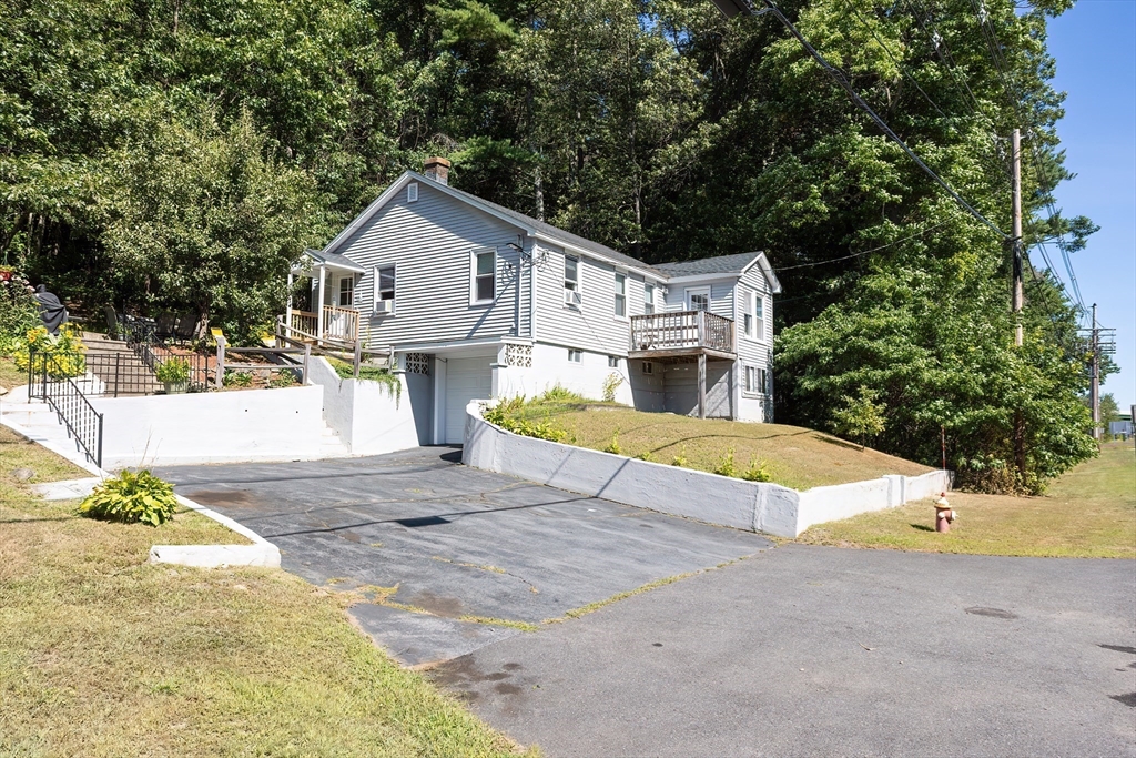 140 Leominster Rd