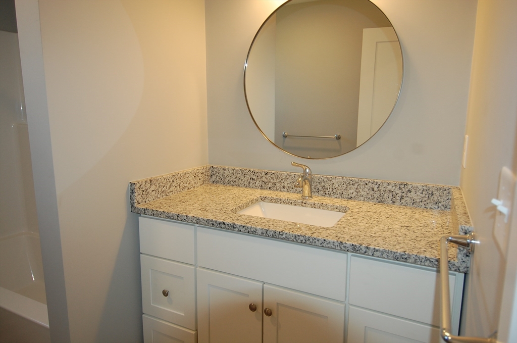 9 Bolton Rd #N, Dartmouth, MA Photo #16