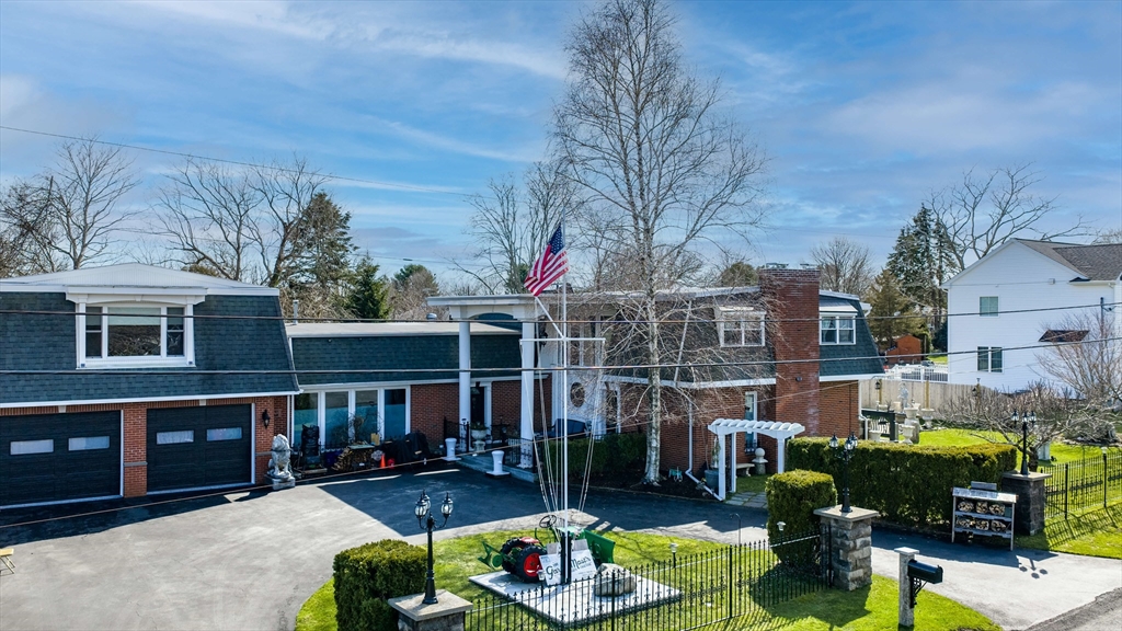 6 Middlefield Pl