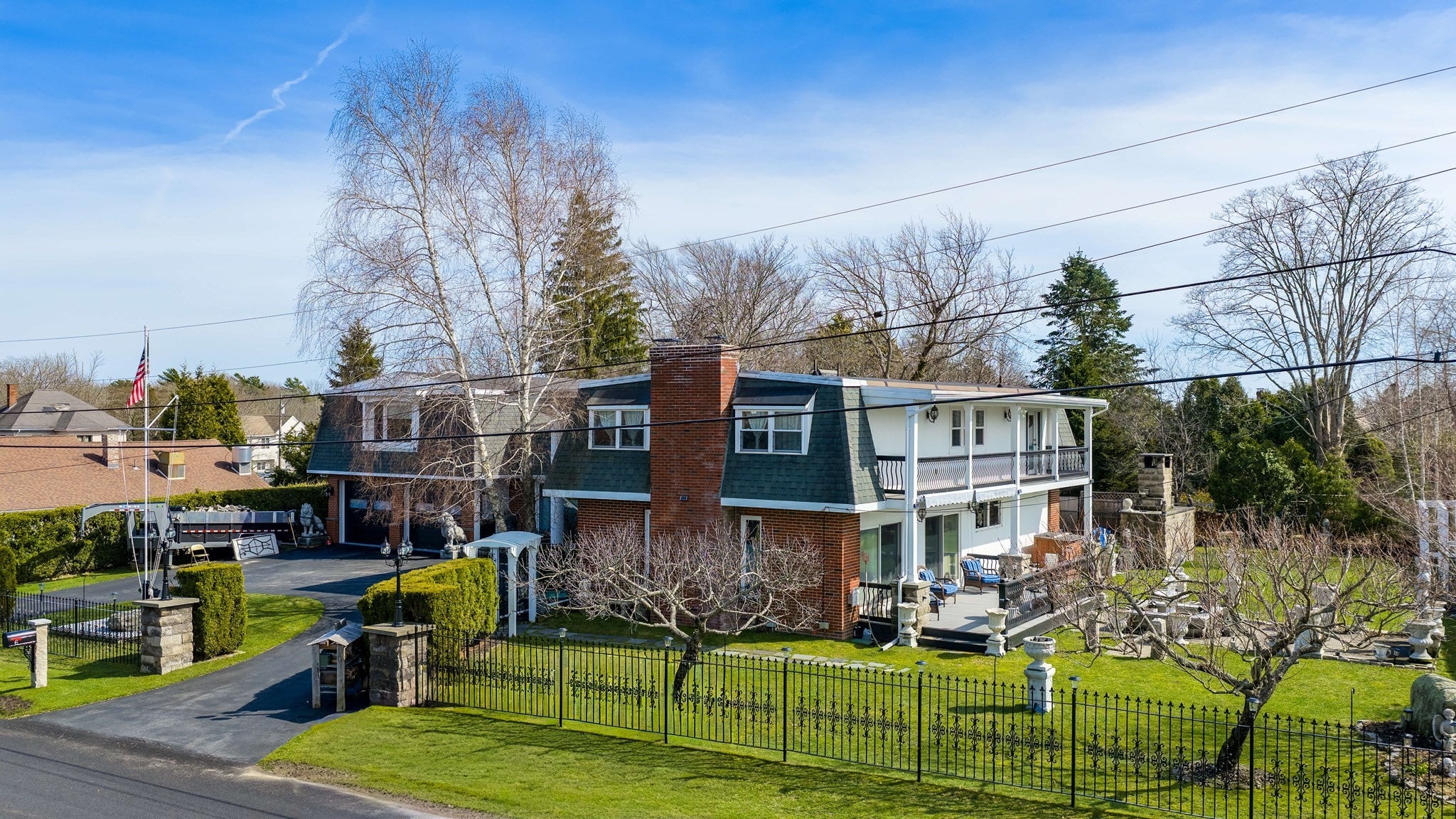 6 Middlefield Pl