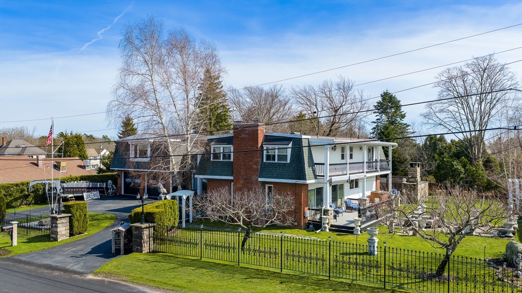 6 Middlefield Pl