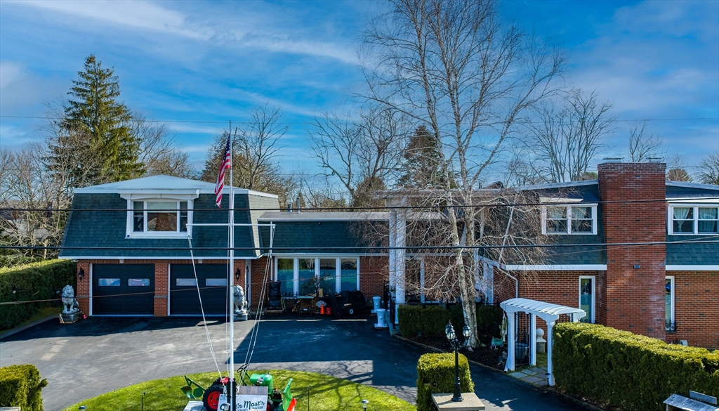 6 Middlefield Pl
