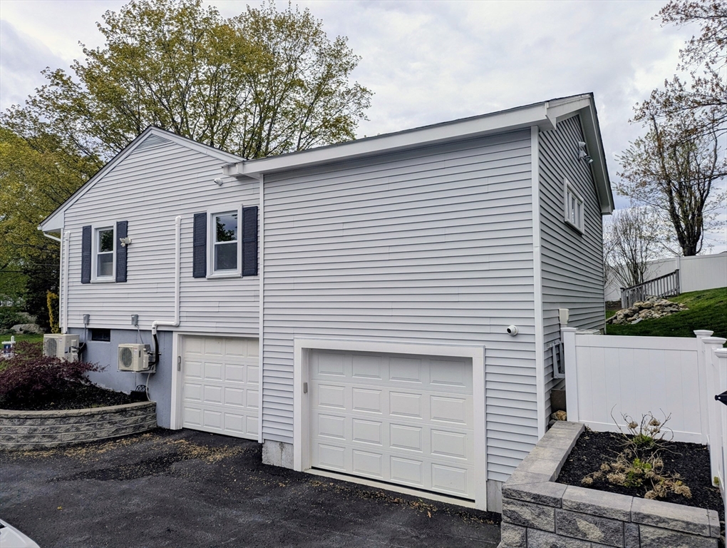38 Irving Dr