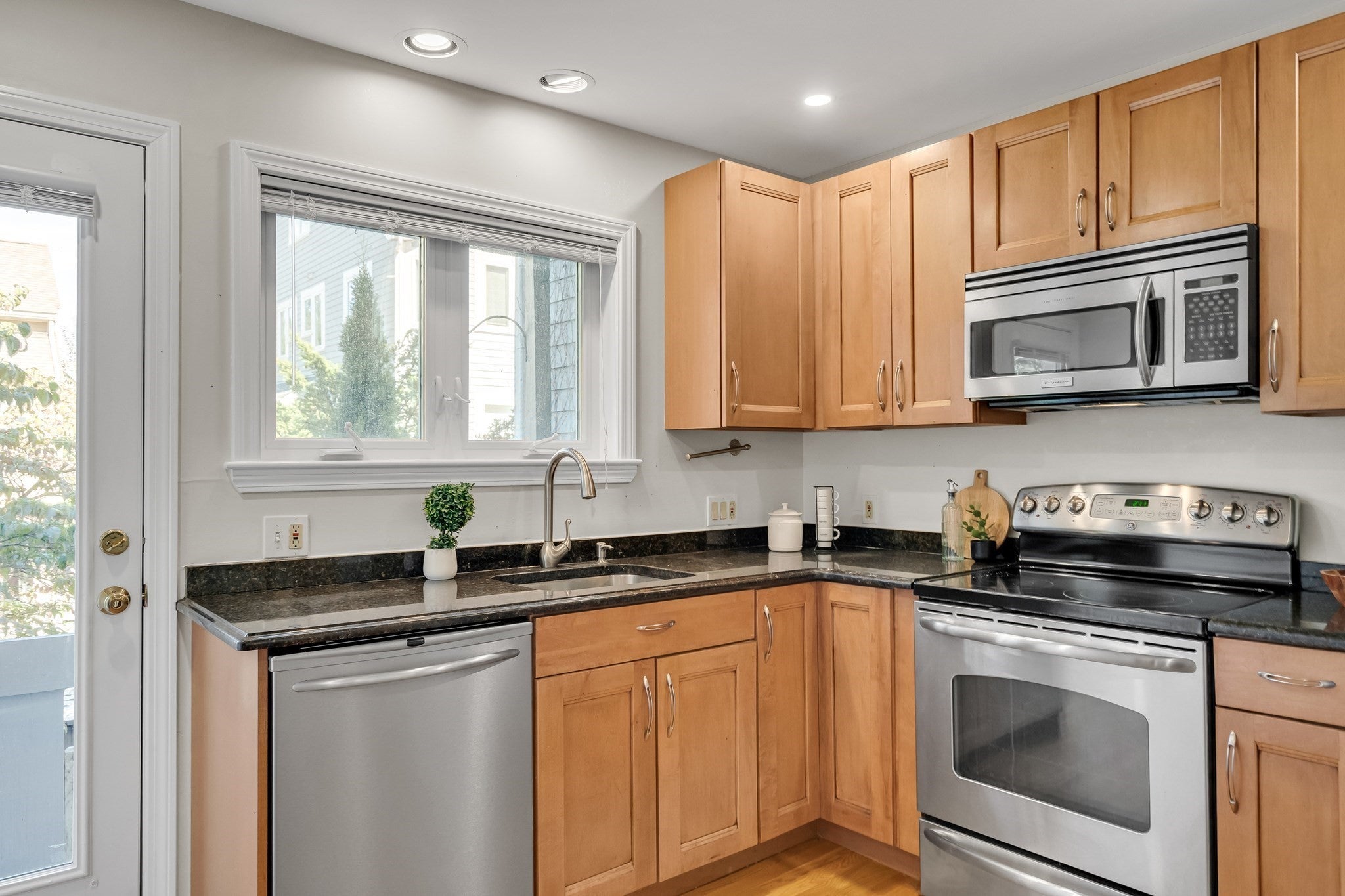 27 Lopez St #27, Cambridge, MA Photo #15