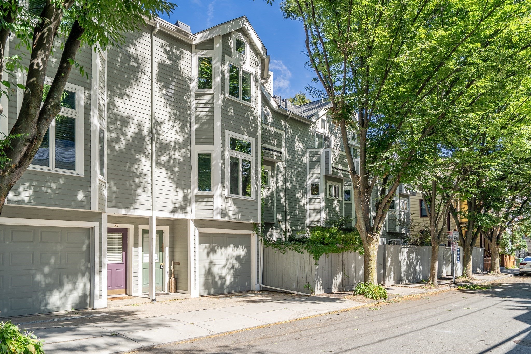 27 Lopez St 2