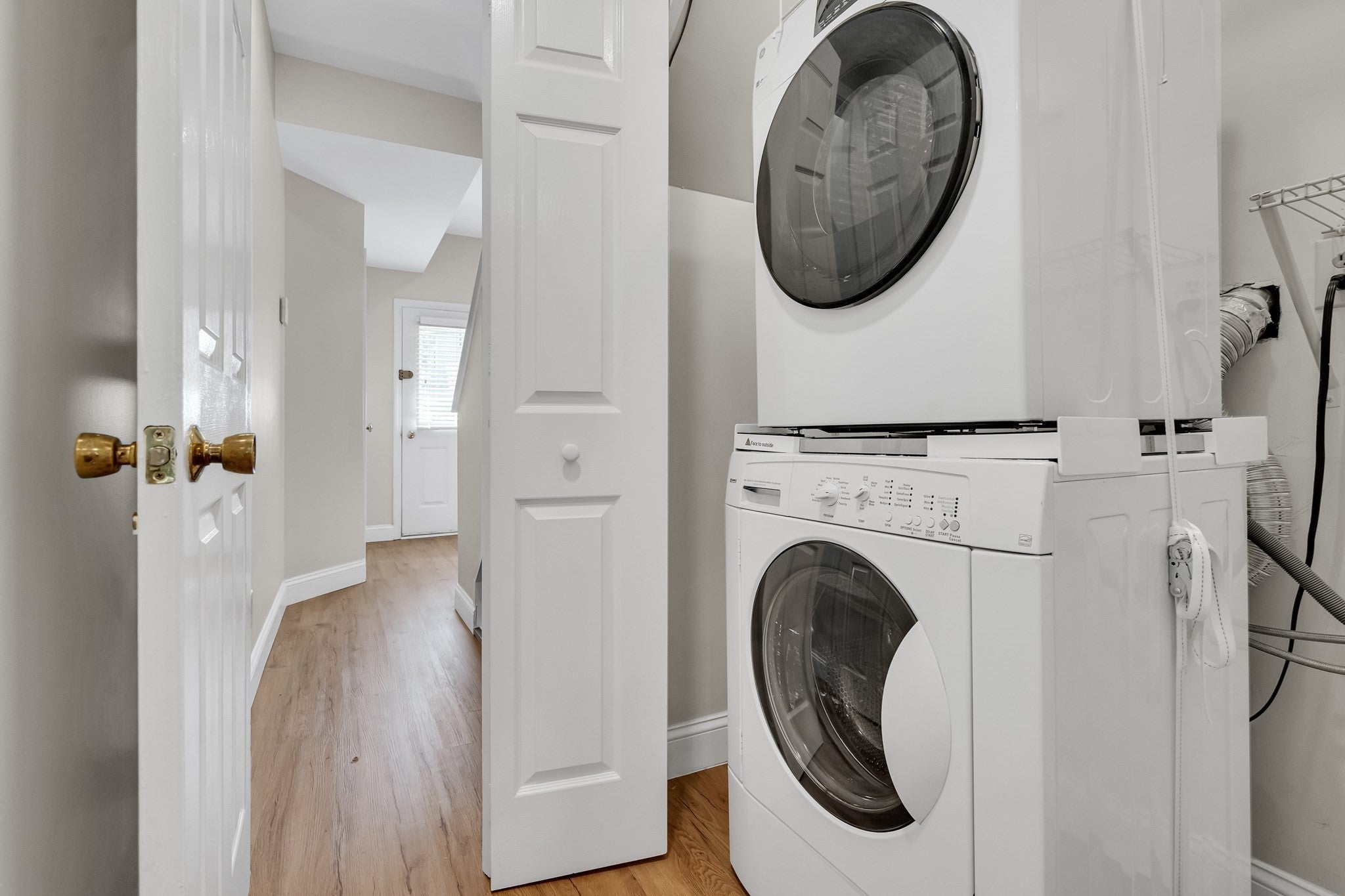 27 Lopez St 2