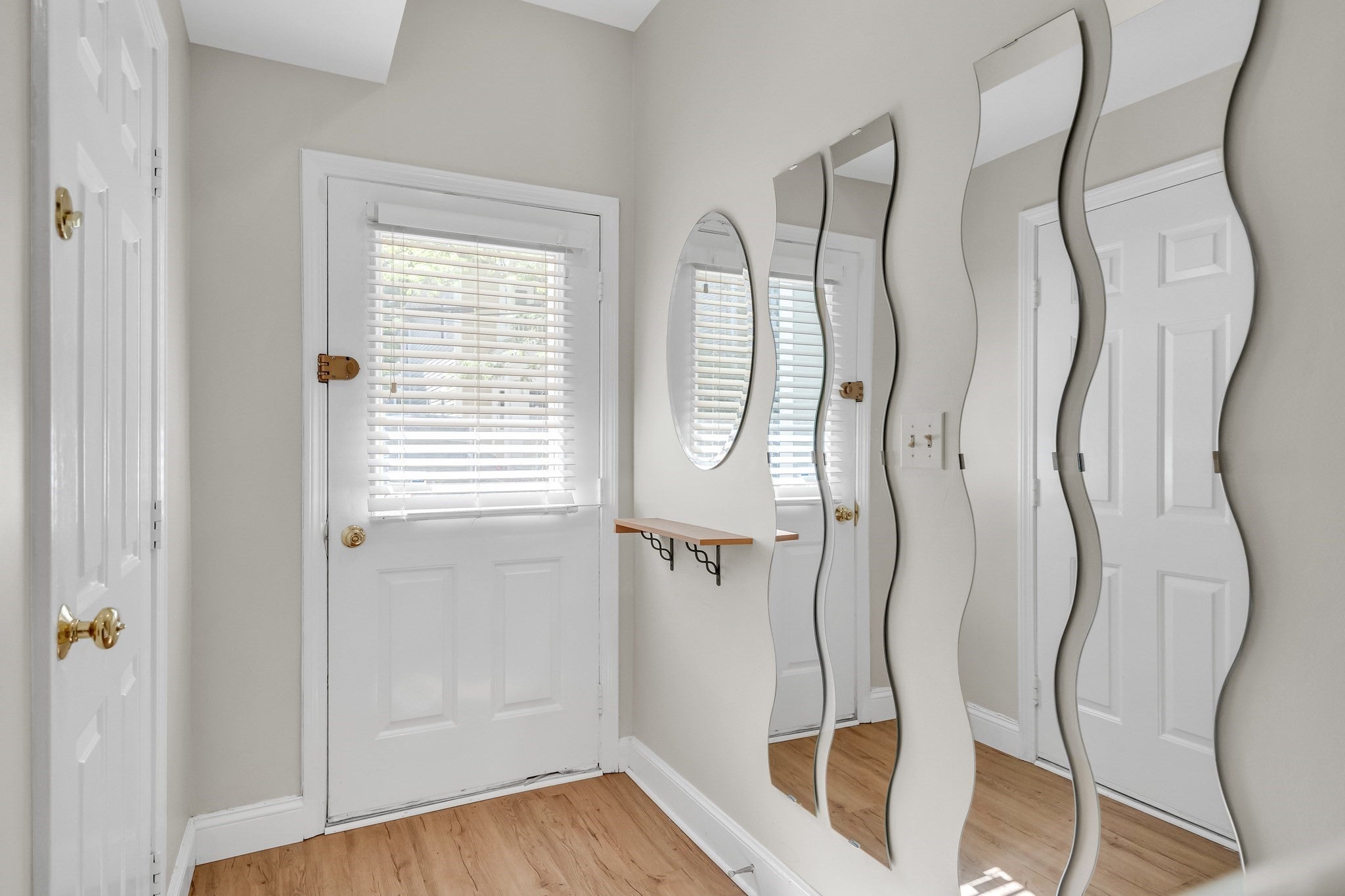 27 Lopez St 2