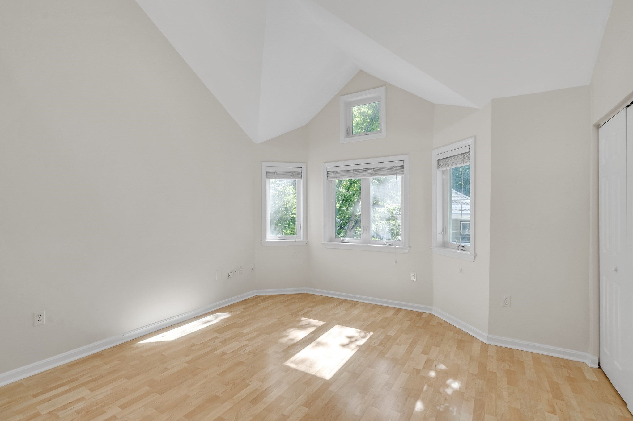 27 Lopez St #27, Cambridge, MA Photo #33