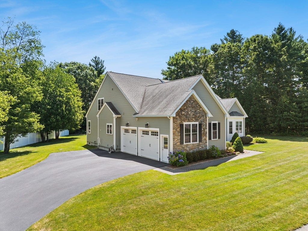 17 Partridge Ln