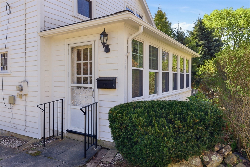 34 Woodland Rd