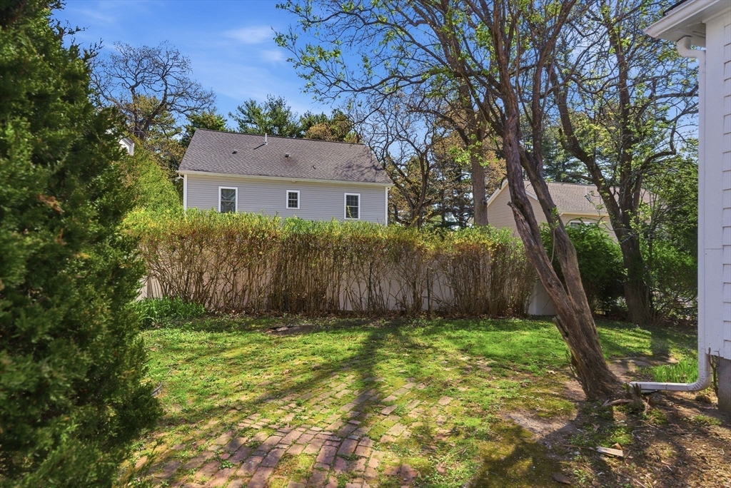 34 Woodland Rd