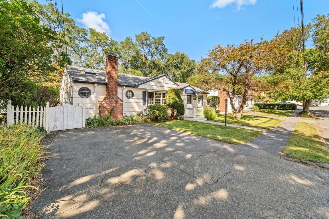 78 Spring View Dr, Lynn, MA, 78 Spring View Dr, Lynn, MA Photo #3