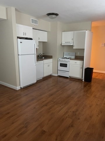 49 Main Street 5