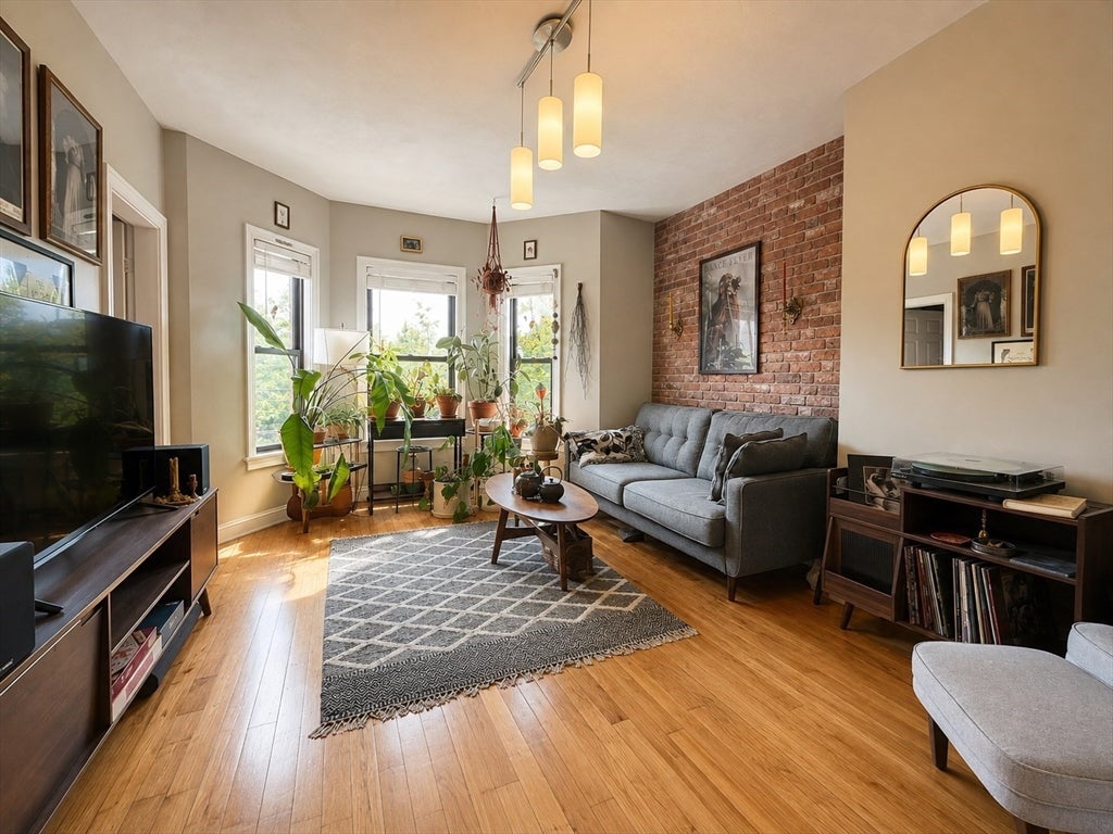 16 Cross Street East ST #2, Somerville, MA Photo #11